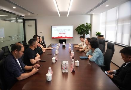 上海市教委一行莅临红双喜集团调研，共探青少年体育文化发展新路径